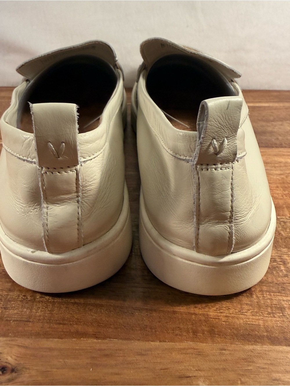 Vionic Uptown Leather Loafers Cream Size 10 - Picture 6 of 11